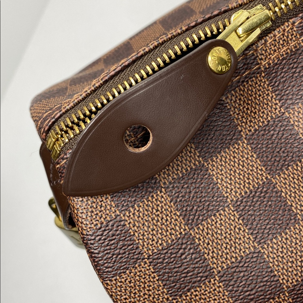 Louis Vuitton Damier Ebene Speedy - Picture 9 of 16